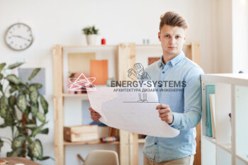 мужчина держит в руках проект