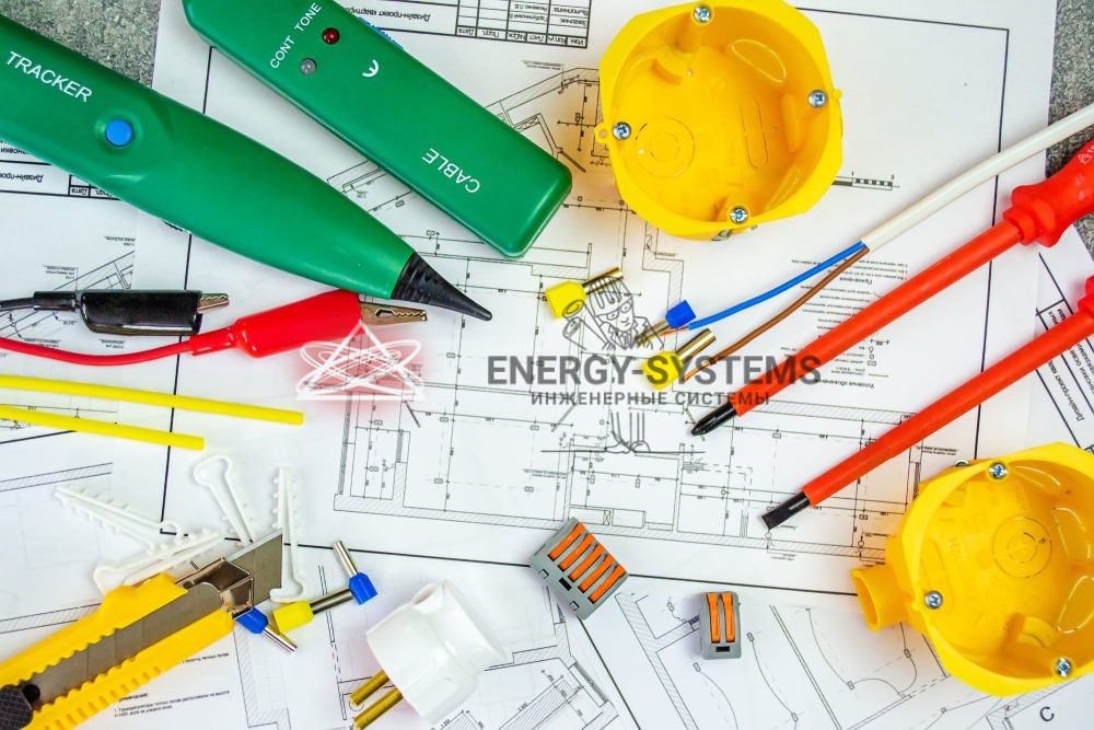 чертежи проекта и электроинструмент