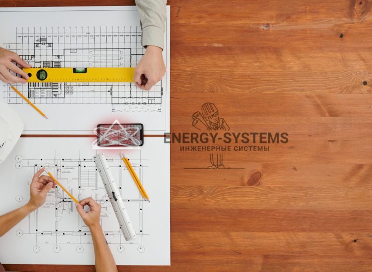 два чертежа на столе обсуждение проекта